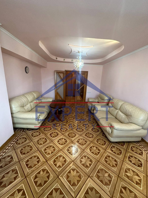 ԿԵՆՏՐՈՆ, ԵԶՆԻԿ ԿՈՂԲԱՑԻ ՓՈՂՈՑ, 2 ՍԵՆՅԱԿ