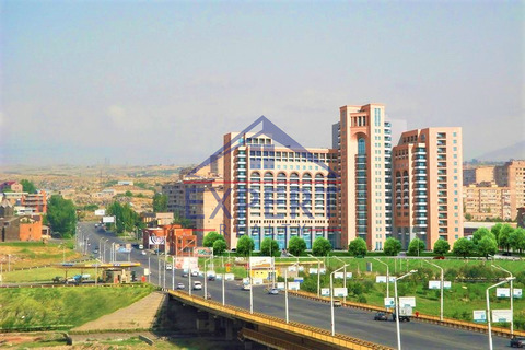 ԴԱՎԹԱՇԵՆ, ՍԱՍՆԱ ԾՌԵՐ ՓՈՂՈՑ, 3 ՍԵՆՅԱԿ