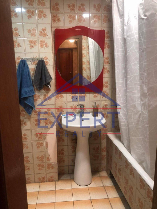 ԿԵՆՏՐՈՆ, ՔԱՋԱԶՆՈՒՆՈՒ ՓՈՂՈՑ, 3 ՍԵՆՅԱԿ