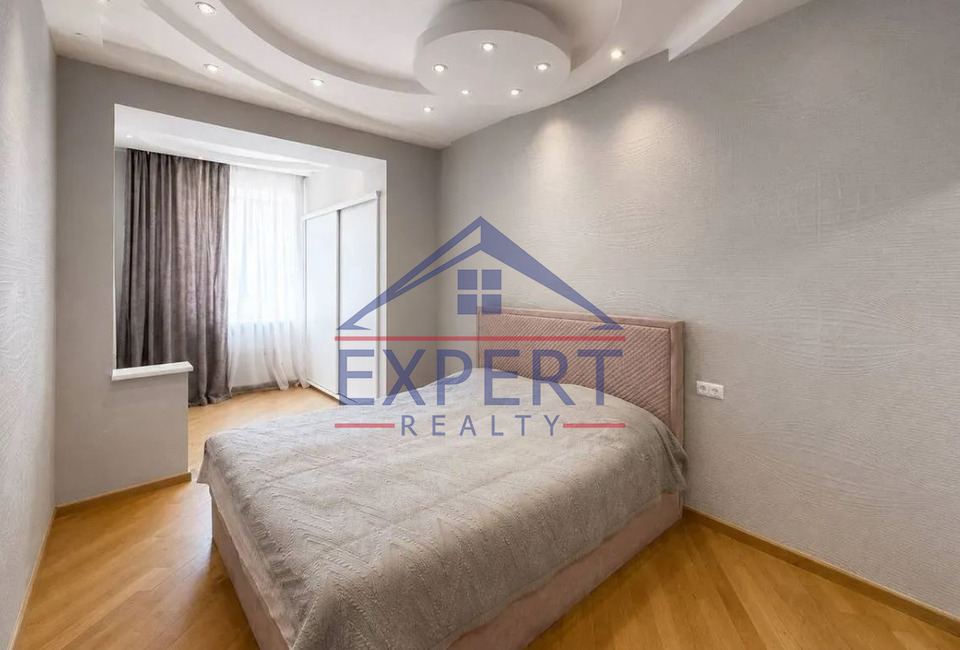 ԿԵՆՏՐՈՆ, ՀՅՈՒՍԻՍԱՅԻՆ ՊՈՂՈՏԱ, 3 ՍԵՆՅԱԿ