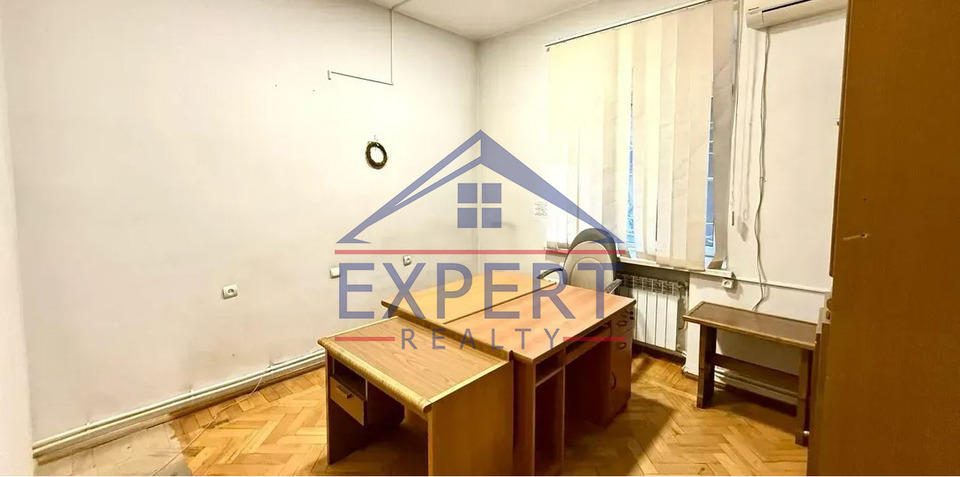 ԿԵՆՏՐՈՆ ,ՆԱԼԲԱՆԴՅԱՆ ՓՈՂՈՑ 81ՔՄ