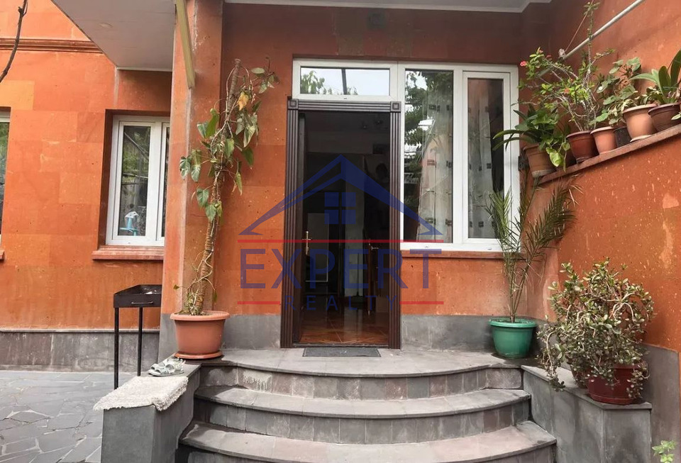 ՔԱՆԱՔԵՌ-ԶԵՅԹՈՒՆ, ԴՐՈՅԻ ՓՈՂՈՑ, 5 ՍԵՆՅԱԿ