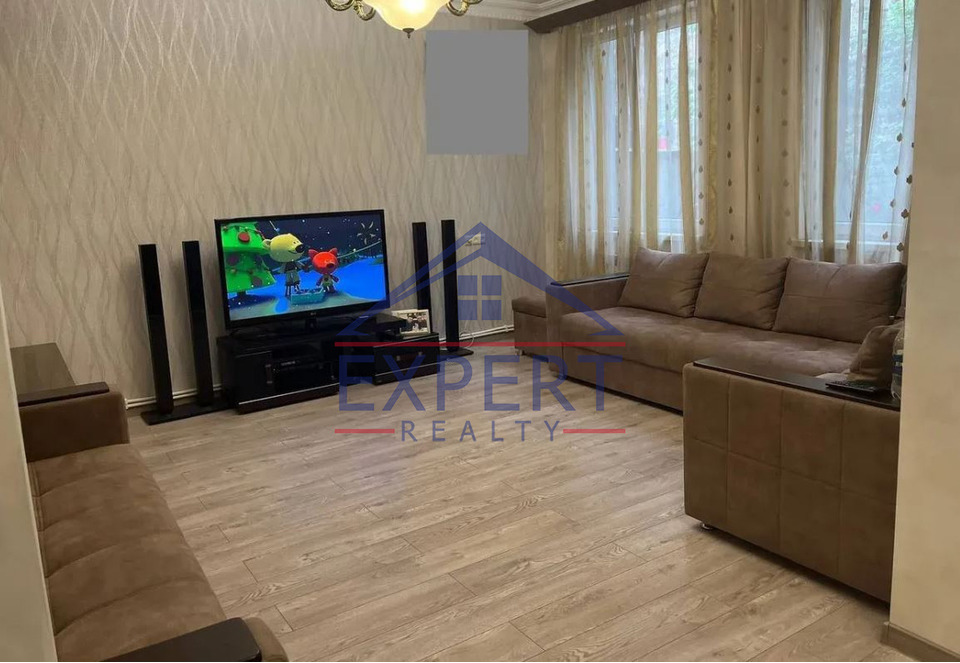 ՔԱՆԱՔԵՌ-ԶԵՅԹՈՒՆ, ԴՐՈՅԻ ՓՈՂՈՑ, 5 ՍԵՆՅԱԿ