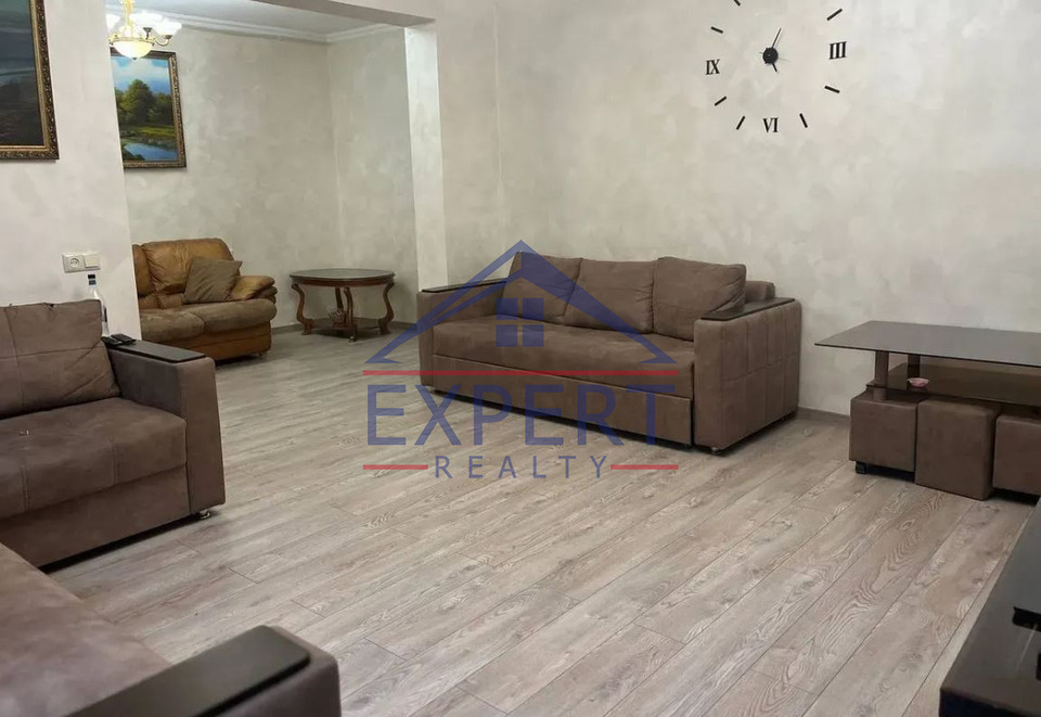 ՔԱՆԱՔԵՌ-ԶԵՅԹՈՒՆ, ԴՐՈՅԻ ՓՈՂՈՑ, 5 ՍԵՆՅԱԿ