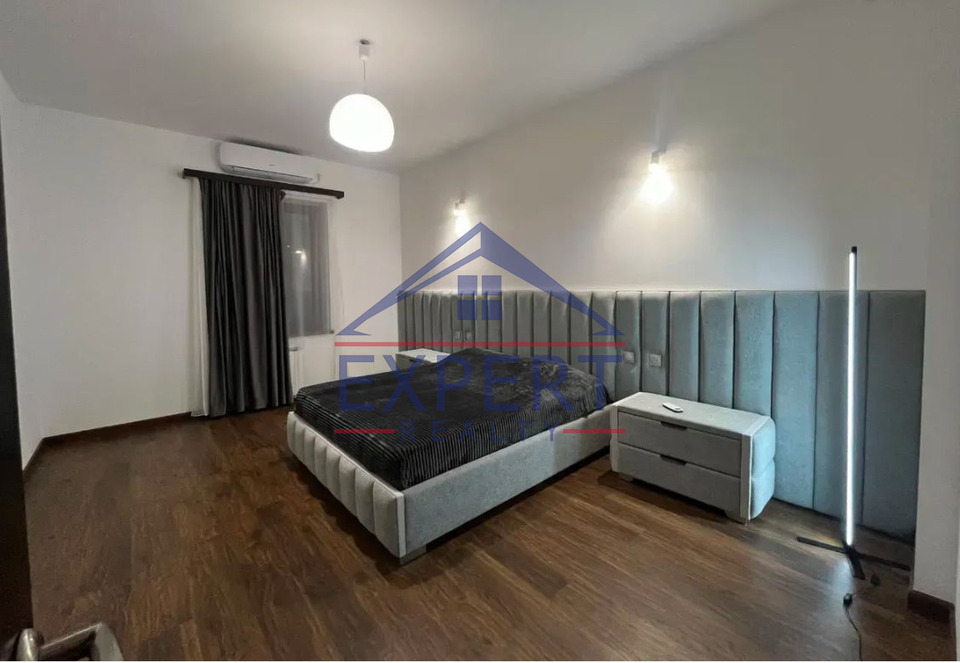 ԿԵՆՏՐՈՆ, ԽՈՐԵՆԱՑՈՒ ՓՈՂՈՑ, 3 ՍԵՆՅԱԿ