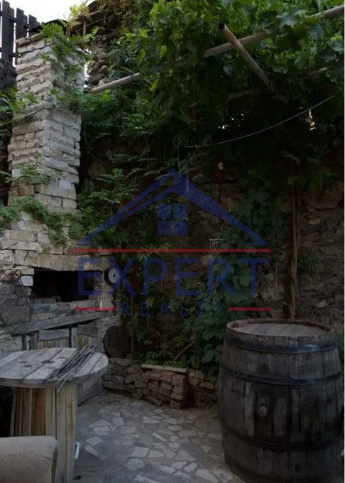 ԿԵՆՏՐՈՆ ,ԱՆՏԱՌԱՅԻՆ ՓՈՂՈՑ  4 ՍԵՆՅԱԿ