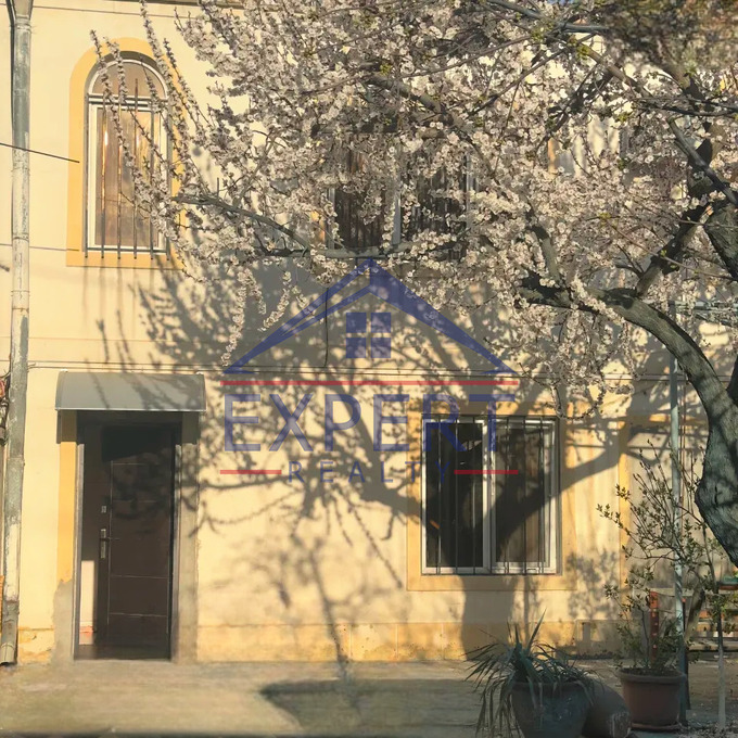 ԷՐԵԲՈՒՆԻ, ՎԱՐԴԱՆ ԱՃԵՄՅԱՆ 7 ՍԵՆՅԱԿ