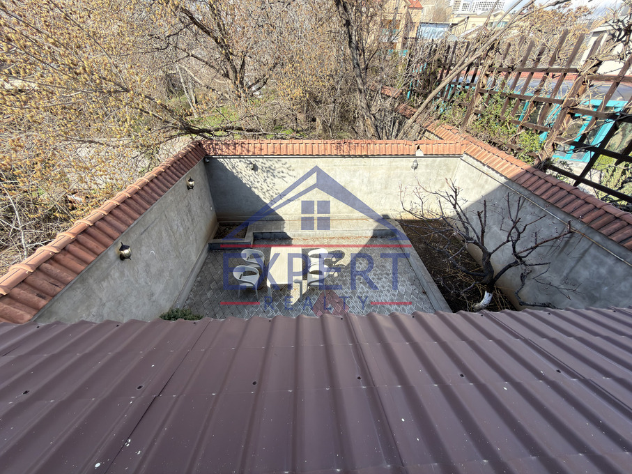 ՔԱՆԱՔԵՌ ԶԵՅԹՈՒՆ, ԲԱԲԱՅԱՆ ՓՈՂՈՑ, 285ՔՄ