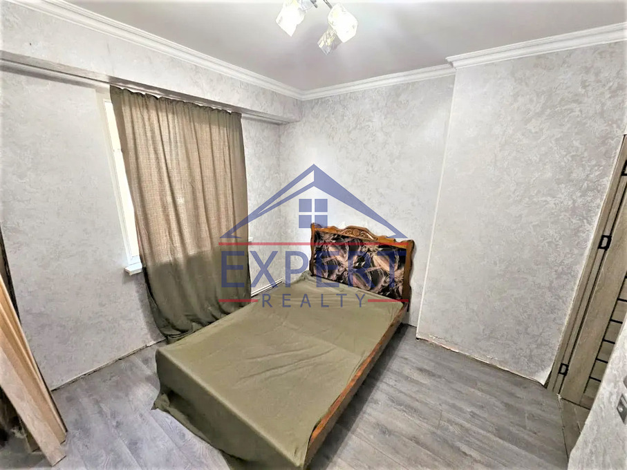 ԱՐԱԲԿԻՐ, ԴԱՎԻԹ ՀՈՎՀԱՆՆԵՍԻ ՓՈՂՈՑ, 4 ՍԵՆՅԱԿ