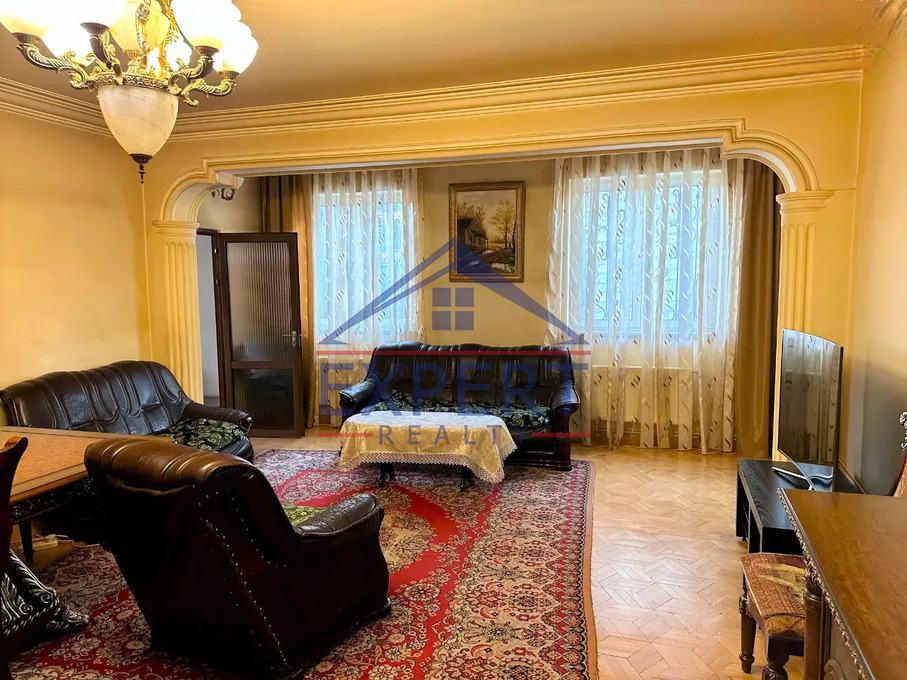 ԿԵՆՏՐՈՆ, ԾԽԱԽՈՏԱԳՈՐԾՆԵՐԻ ՓՈՂՈՑ, 4 ՍԵՆՅԱԿ