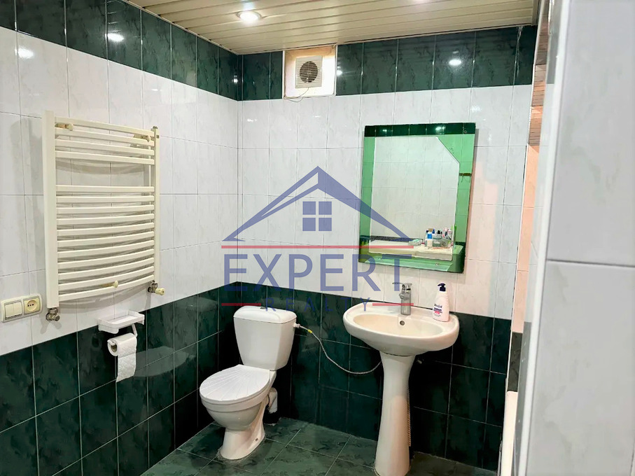 ԿԵՆՏՐՈՆ, ԾԽԱԽՈՏԱԳՈՐԾՆԵՐԻ ՓՈՂՈՑ, 4 ՍԵՆՅԱԿ