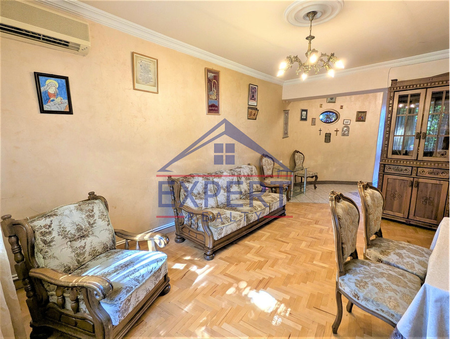 ԿԵՆՏՐՈՆ, Գ․ԼՈՒՍԱՎՈՐՉԻ ՓՈՂՈՑ, 3 ՍԵՆՅԱԿ