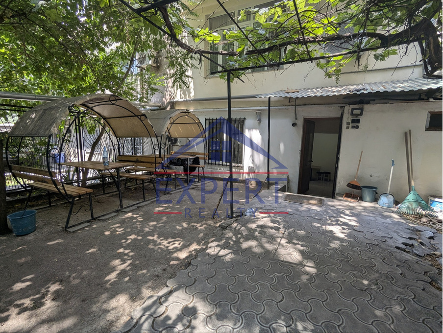ԿԵՆՏՐՈՆ, ԹՈՒՄԱՆՅԱՆ ՓՈՂՈՑ, 40ՔՄ