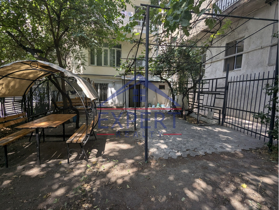 ԿԵՆՏՐՈՆ, ԹՈՒՄԱՆՅԱՆ ՓՈՂՈՑ, 40ՔՄ