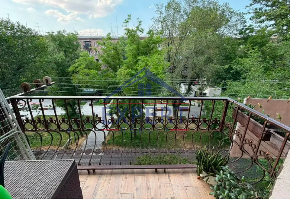 ԱՐԱԲԿԻՐ, ԿՈՄԻՏԱՍԻ ՊՈՂՈՏԱ, 3 ՍԵՆՅԱԿ