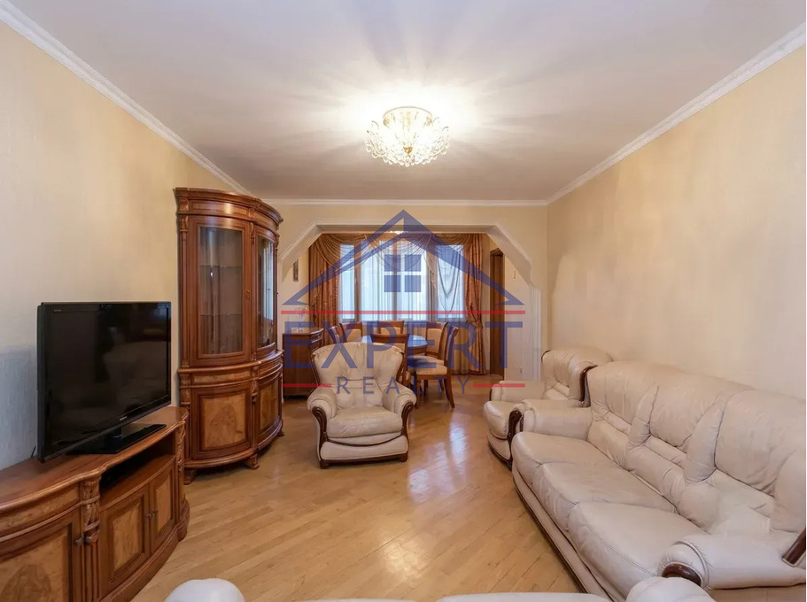ԿԵՆՏՐՈՆ, ՄԱՇՏՈՑԻ ՊՈՂՈՏԱ, 3 ՍԵՆՅԱԿ