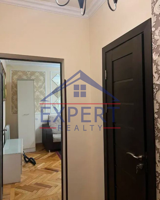 ԱՐԱԲԿԻՐ, ԿՈՄԻՏԱՍԻ ՊՈՂՈՏԱ, 1 ՍԵՆՅԱԿ