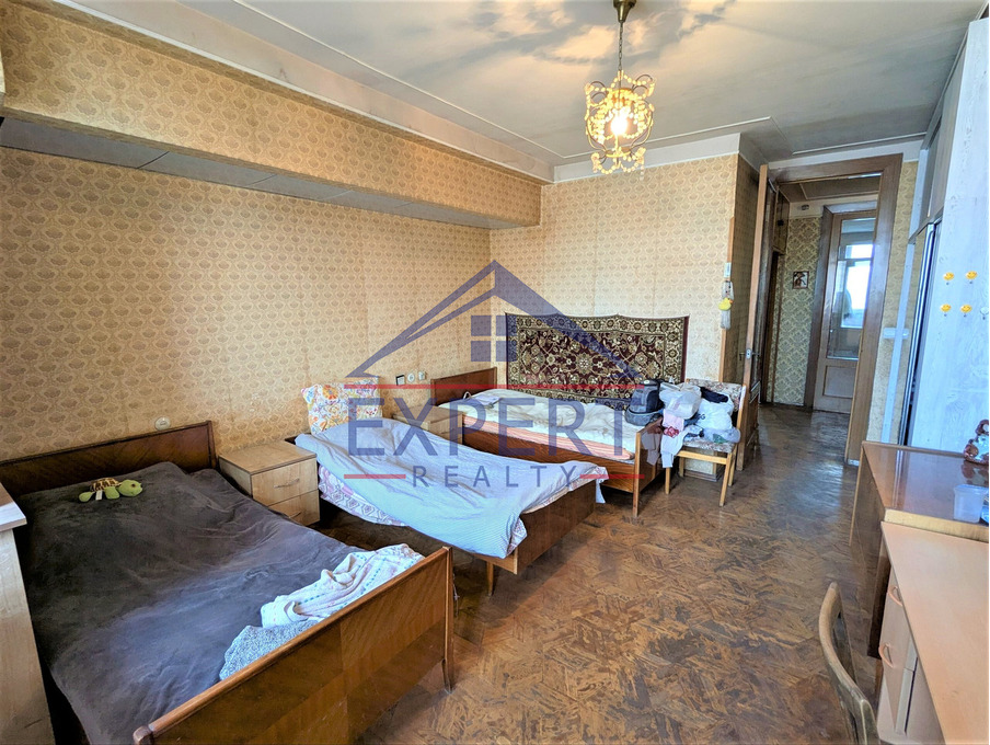 ԿԵՆՏՐՈՆ, ԱՄԻՐՅԱՆ ՓՈՂՈՑ, 2 ՍԵՆՅԱԿ