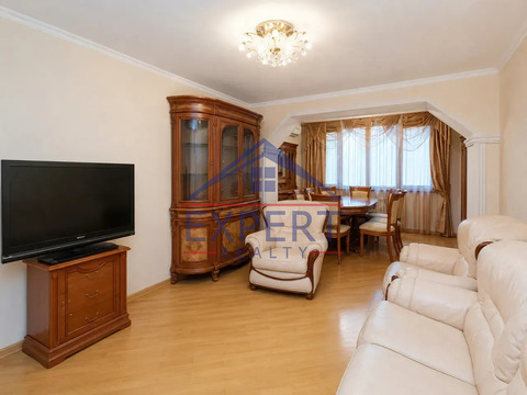 ԿԵՆՏՐՈՆ, ՄԱՇՏՈՑԻ ՊՈՂՈՏԱ, 3 ՍԵՆՅԱԿ