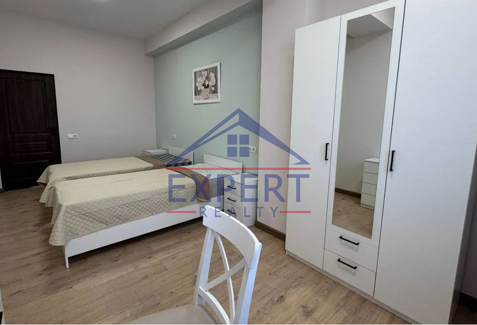 ԴԱՎԹԱՇԵՆ, ԱՆԱՍՏԱՍ ՄԻԿՈՅԱՆ ՓՈՂՈՑ, 3 ՍԵՆՅԱԿ