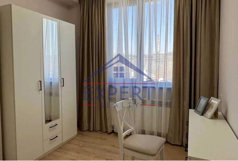 ԴԱՎԹԱՇԵՆ, ԱՆԱՍՏԱՍ ՄԻԿՈՅԱՆ ՓՈՂՈՑ, 3 ՍԵՆՅԱԿ