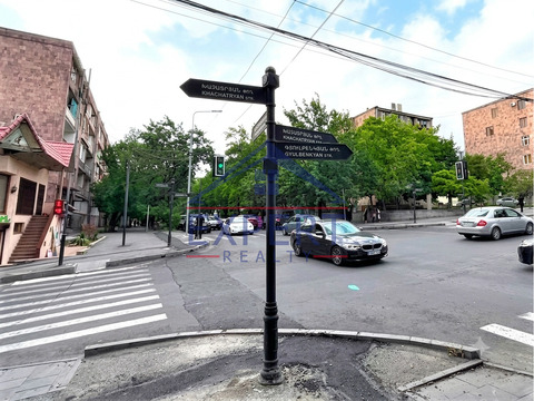 ԱՐԱԲԿԻՐ, ԳՅՈՒԼԲԵՆԿՅԱՆ ՓՈՂՈՑ, 3 ՍԵՆՅԱԿ