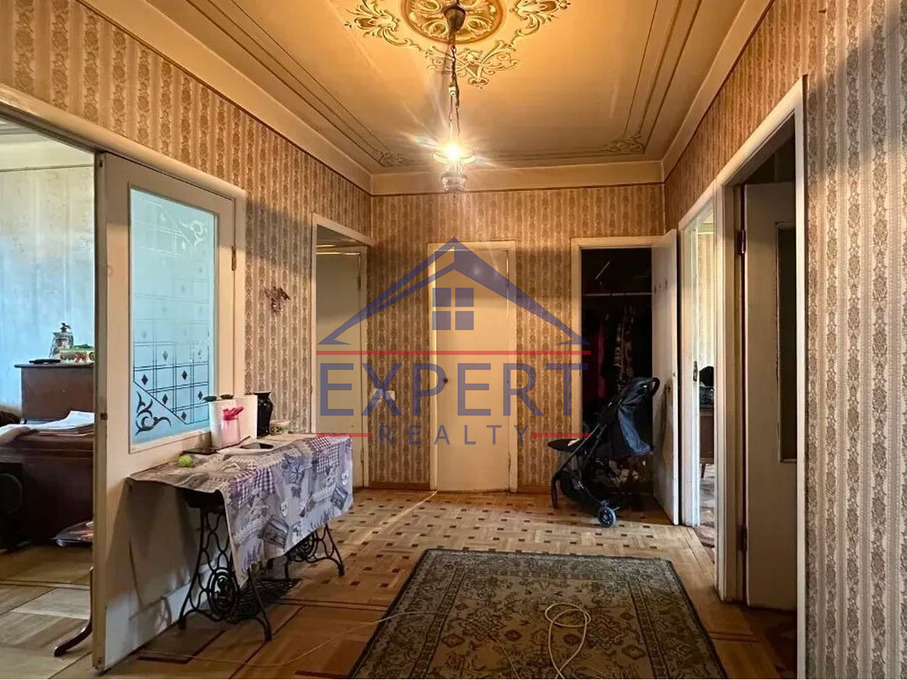 ԱՐԱԲԿԻՐ, ԳՅՈՒԼԲԵՆԿՅԱՆ ՓՈՂՈՑ, 3 ՍԵՆՅԱԿ