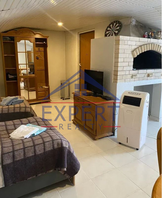 ՔԱՆԱՔԵՌ ԶԵՅԹՈՒՆ, ԴԱՎԻԹ ԱՆՀԱՂԹԻ ՓՈՂՈՑ, 1 ՍԵՆՅԱԿ