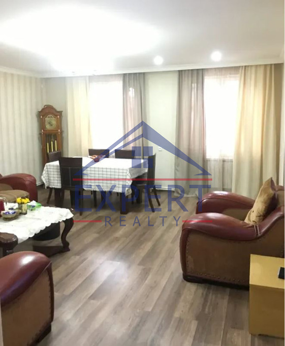 ԿԵՆՏՐՈՆ, ՄԱՇՏՈՑԻ ՊՈՂՈՏԱ, 3 ՍԵՆՅԱԿ