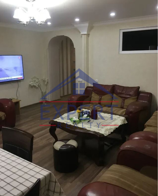 ԿԵՆՏՐՈՆ, ՄԱՇՏՈՑԻ ՊՈՂՈՏԱ, 3 ՍԵՆՅԱԿ