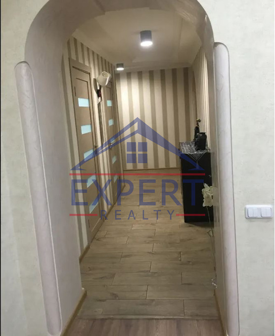 ԿԵՆՏՐՈՆ, ՄԱՇՏՈՑԻ ՊՈՂՈՏԱ, 3 ՍԵՆՅԱԿ