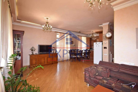 ԿԵՆՏՐՈՆ, ՄԱՇՏՈՑԻ ՊՈՂՈՏԱ, 3 ՍԵՆՅԱԿ