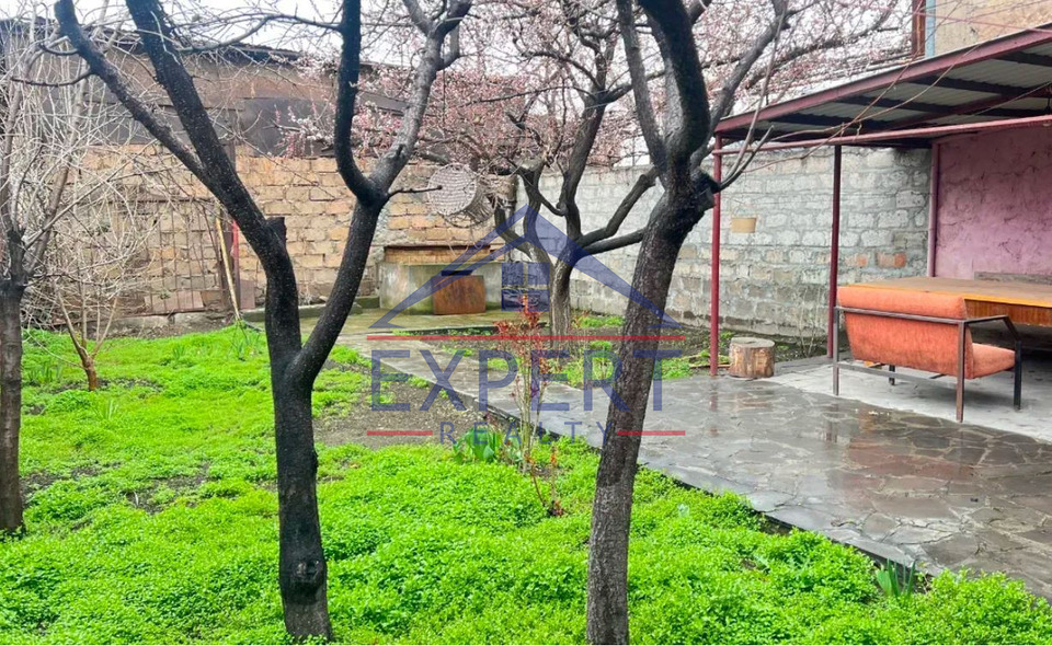 ԷՐԵԲՈՒՆԻ, ՎԱՐԴԱՇԵՆ ԹԱՂԱՄԱՍ, 1 ՀԱՐԿ