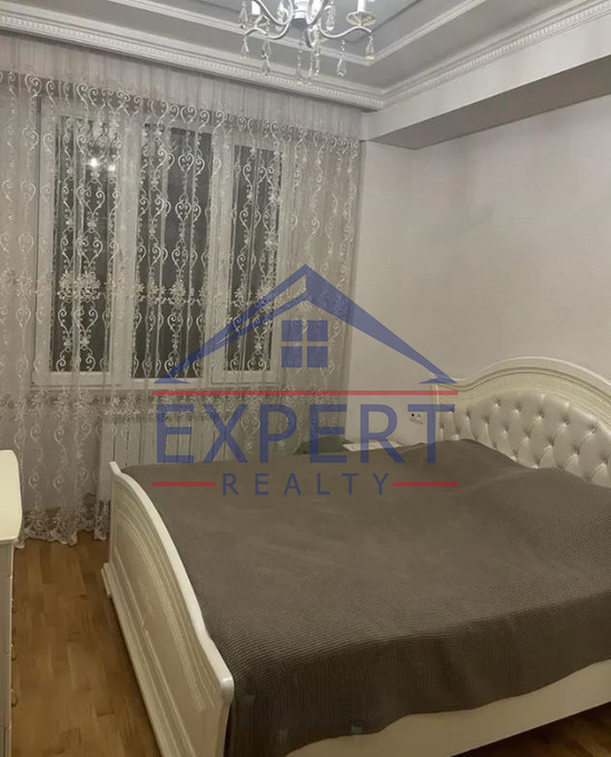 ԱՐԱԲԿԻՐ, ԳՅՈՒԼԲԵՆԿՅԱՆ ՓՈՂՈՑ, 3 ՍԵՆՅԱԿ