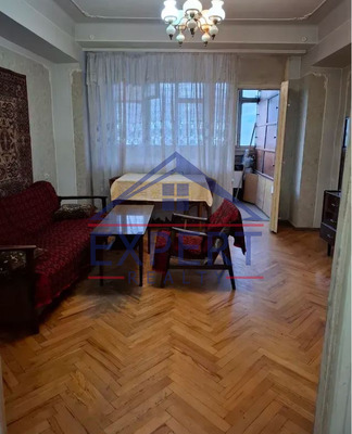 ԿԵՆՏՐՈՆ, ԾՈՎԱԿԱԼ ԻՍԱԿՈՎԻ ՊՈՂՈՏԱ, 3 ՍԵՆՅԱԿ