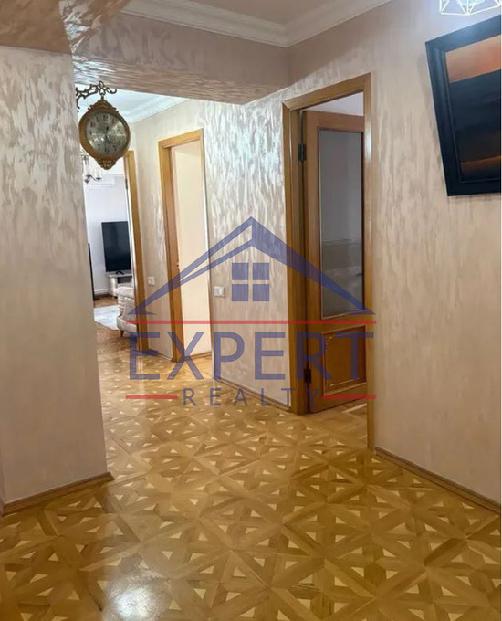ԱՐԱԲԿԻՐ, ՀՈՎՍԵՓ ԷՄԻՆԻ ՓՈՂՈՑ, 4 ՍԵՆՅԱԿ
