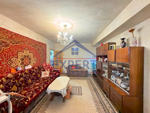 ԿԵՆՏՐՈՆ, ԲՐՅՈՒՍՈՎԻ ՓՈՂՈՑ, 3 ՍԵՆՅԱԿ