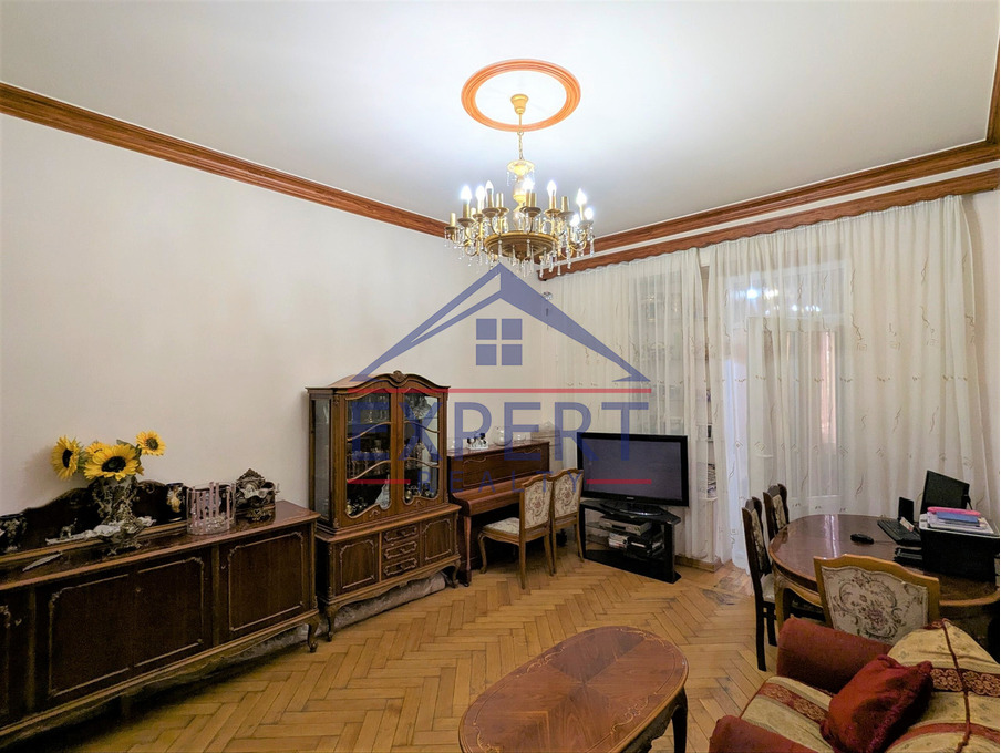 ԿԵՆՏՐՈՆ, ՆԱԼԲԱՆԴՅԱՆ ՓՈՂՈՑ, 3 ՍԵՆՅԱԿ