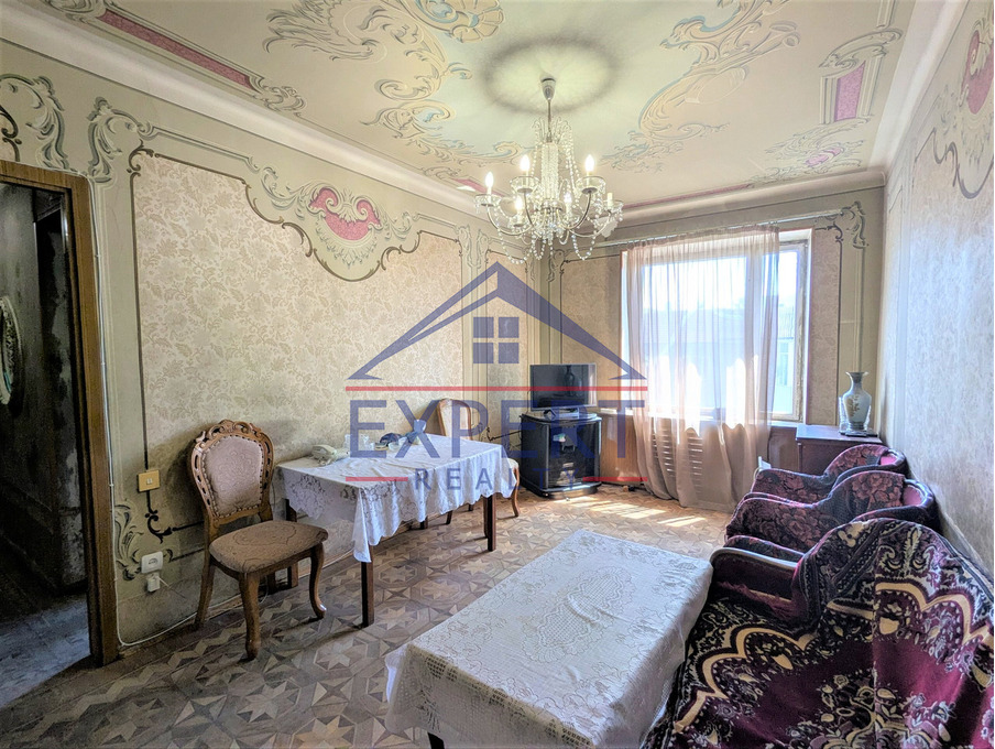 ԿԵՆՏՐՈՆ, ՔՐԻՍՏԱՓՈՐԻ ՓՈՂՈՑ, 2 ՍԵՆՅԱԿ