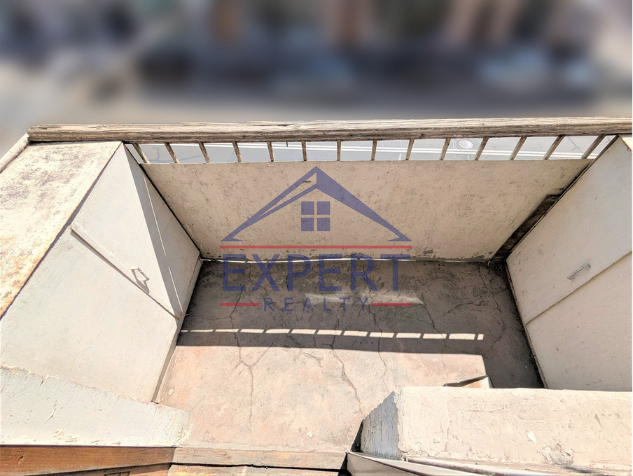 ԿԵՆՏՐՈՆ, ՔՐԻՍՏԱՓՈՐԻ ՓՈՂՈՑ, 2 ՍԵՆՅԱԿ