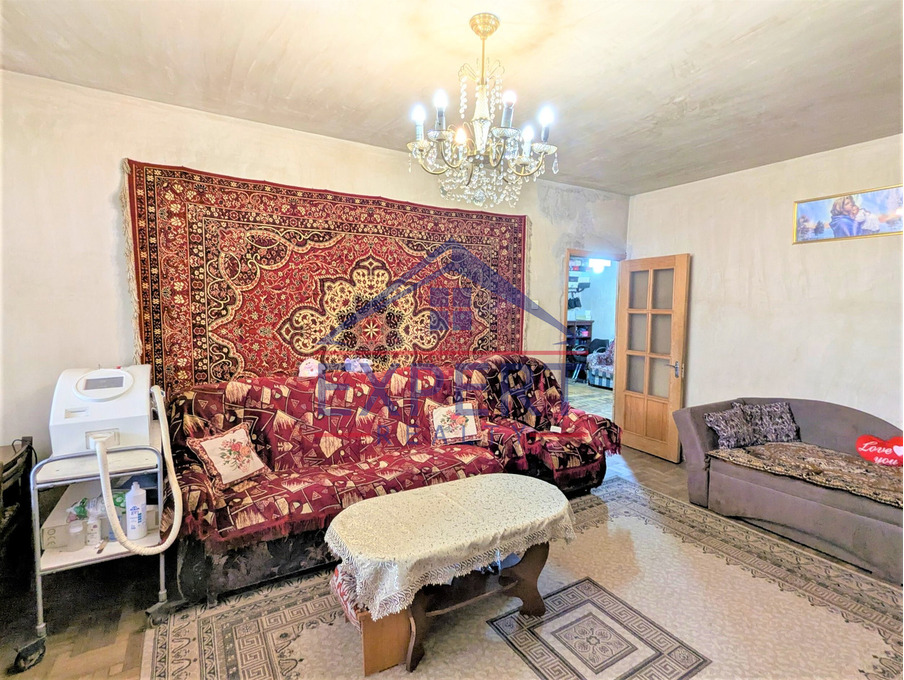 ԿԵՆՏՐՈՆ, ԲՐՅՈՒՍՈՎԻ ՓՈՂՈՑ, 3 ՍԵՆՅԱԿ