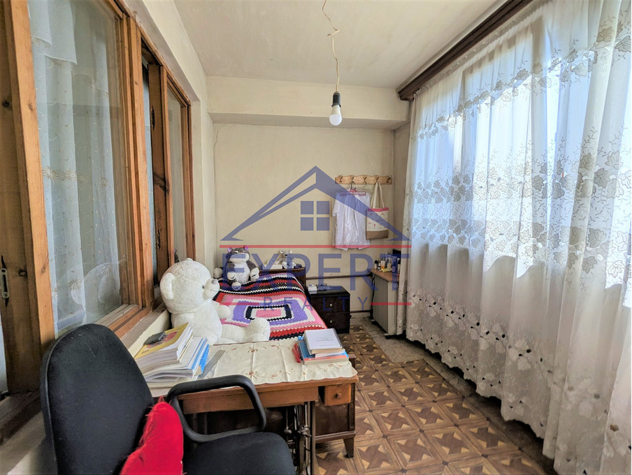 ԿԵՆՏՐՈՆ, ԲՐՅՈՒՍՈՎԻ ՓՈՂՈՑ, 3 ՍԵՆՅԱԿ