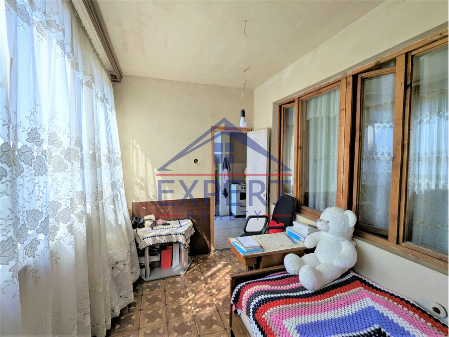 ԿԵՆՏՐՈՆ, ԲՐՅՈՒՍՈՎԻ ՓՈՂՈՑ, 3 ՍԵՆՅԱԿ