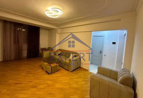ԿԵՆՏՐՈՆ, ԵՐՎԱՆԴ ՔՈՉԱՐԻ ՓՈՂՈՑ, 2 ՍԵՆՅԱԿ