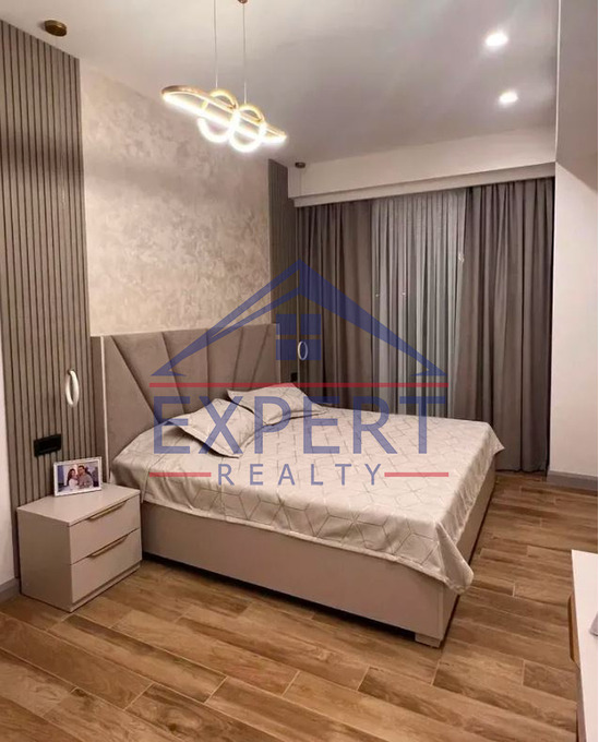 ՔԱՆԱՔԵՌ-ԶԵՅԹՈՒՆ, ԴԱՎԻԹ ԱՆՀԱՂԹԻ ՓՈՂՈՑ, 3 ՍԵՆՅԱԿ