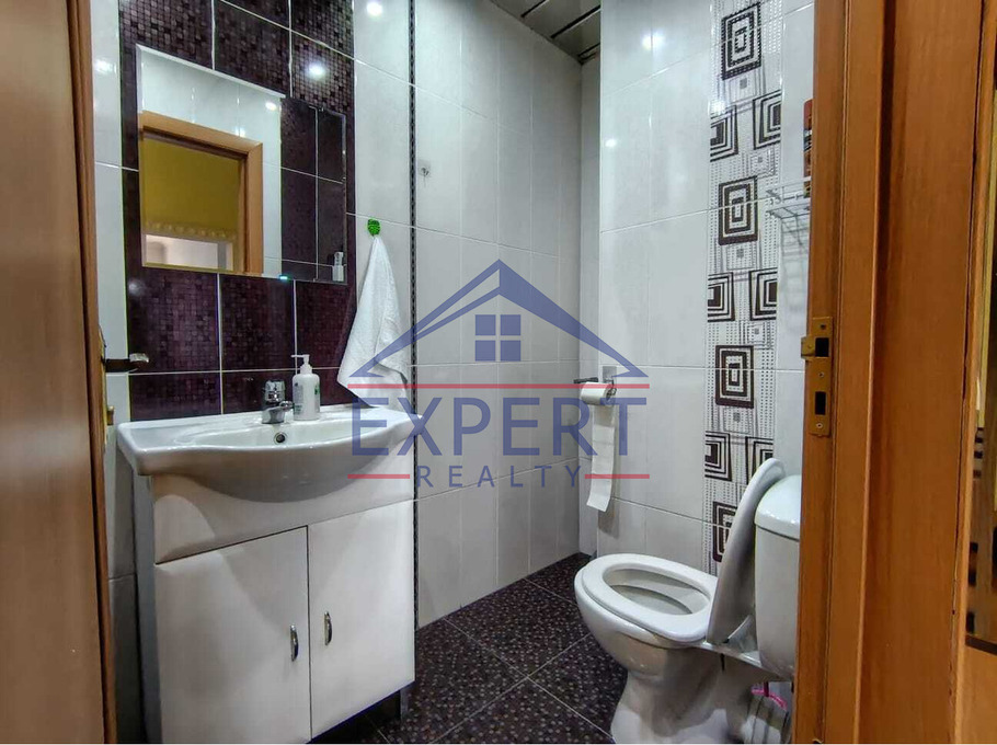 ԱՐԱԲԿԻՐ, ԿՈՄԻՏԱՍԻ ՊՈՂՈՏԱ, 5 ՍԵՆՅԱԿ