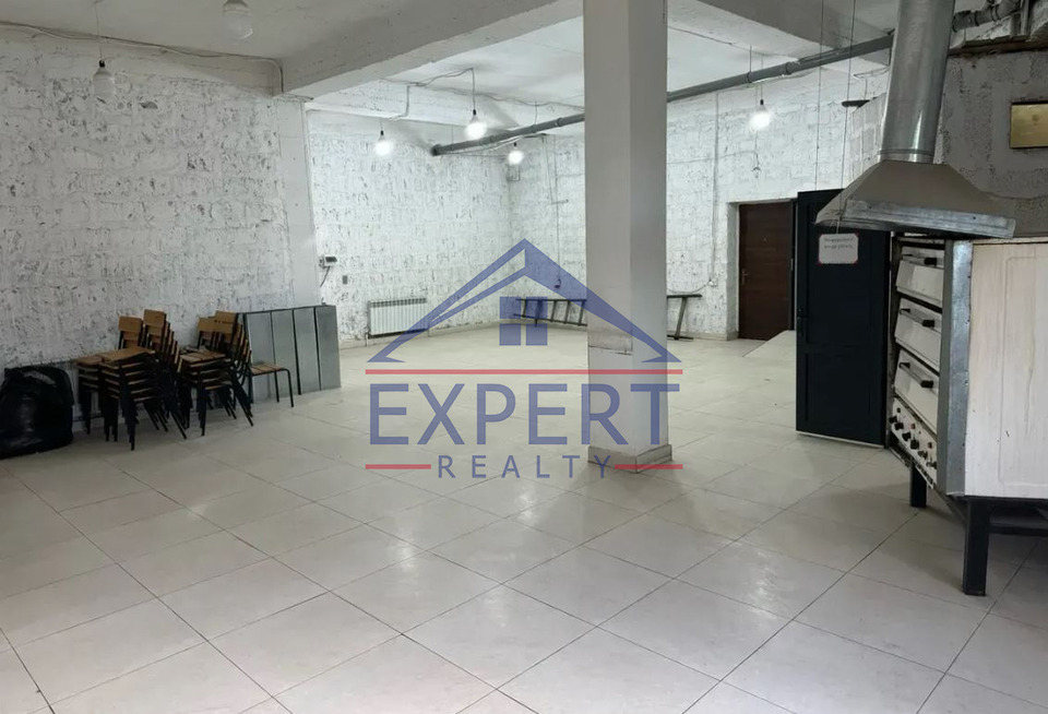 ԿԵՆՏՐՈՆ, ՉԱՐԵՆՑԻ ՓՈՂՈՑ, 220 ՔՄ․