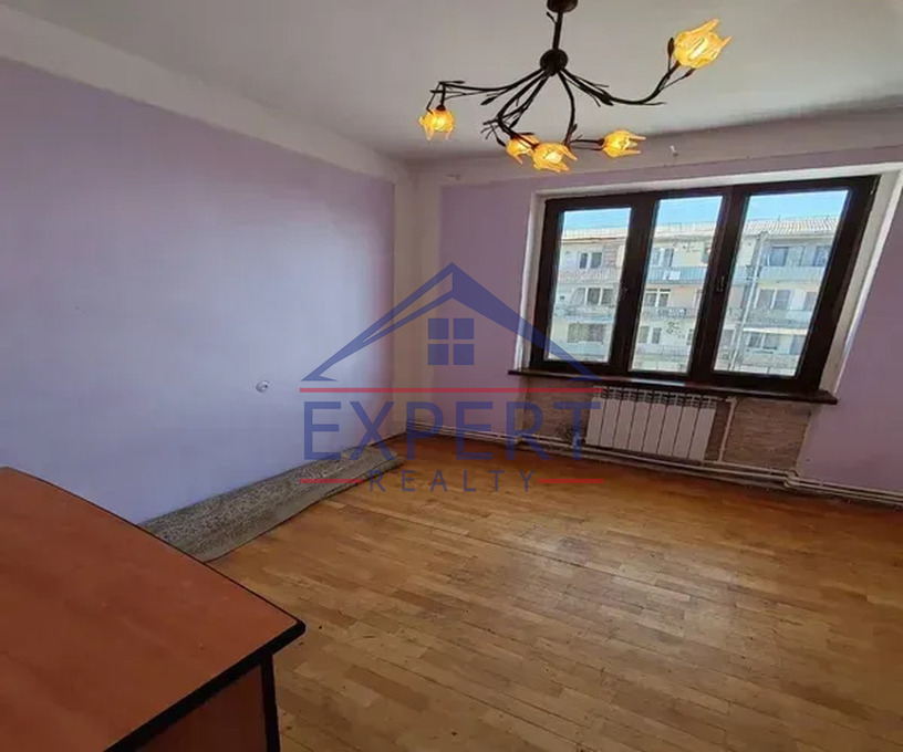 ՄԱԼԱԹԻԱ ՍԵԲԱՍՏԻԱ, ԳՈՒՍԱՆ ՇԵՐԱՄԻ ՓՈՂՈՑ, 3 ՍԵՆՅԱԿ