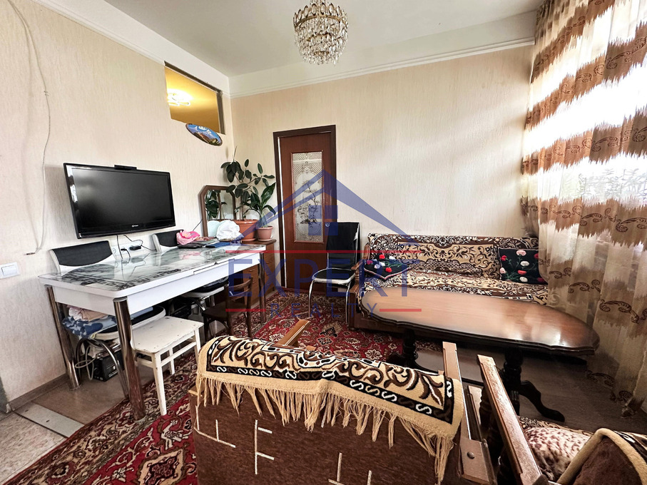 ԱՐԱԲԿԻՐ, ԱԶԱՏՈՒԹՅԱ ՊՈՂՈՏԱ, 3 ՍԵՆՅԱԿ