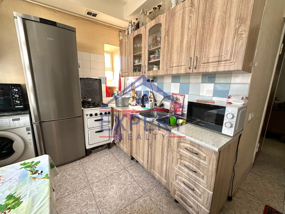 ԱՐԱԲԿԻՐ, ԱԶԱՏՈՒԹՅԱ ՊՈՂՈՏԱ, 3 ՍԵՆՅԱԿ